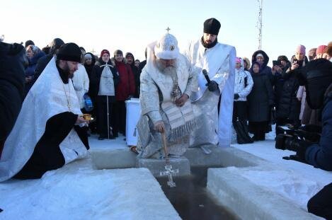 Православные верующие Ханты-Мансийска отметили Крещение Господне Православные верующие Ханты-Мансийска отметили Крещение Господне