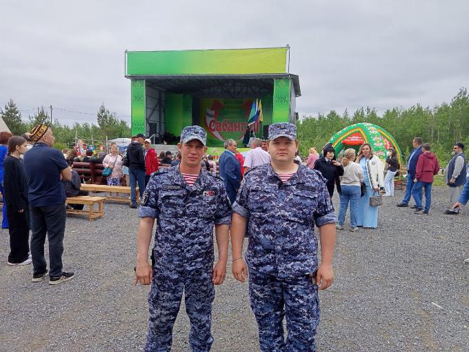 Росгвардия обеспечила безопасность празднования Дня России в Югре Росгвардия обеспечила безопасность празднования Дня России в Югре