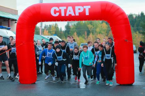 Молодежь Ханты-Мансийска приняла участие в экстремальном забеге