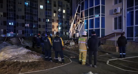 Накануне вечером в 22:02 в единую дежурно-диспетчерскую службу Ханты-Мансийска поступило сообщение о пожаре в жилом по улице Промышленная, 9А Накануне вечером в 22:02 в единую дежурно-диспетчерскую службу Ханты-Мансийска поступило сообщение о пожаре в жилом по улице Промышленная, 9А