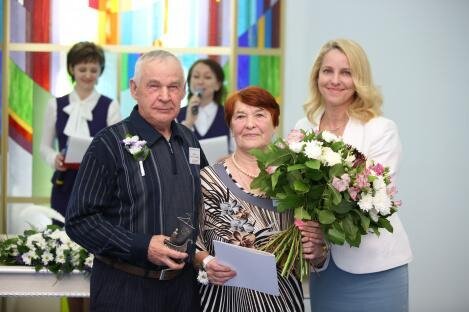 В День семьи, любви и верности в Ханты-Мансийске чествовали супружеские пары