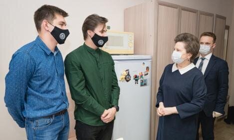 Студенты медакадемии и ТПК Ханты-Мансийска заселились в новое общежитие Студенты медакадемии и ТПК Ханты-Мансийска заселились в новое общежитие