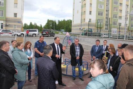 Максим Ряшин встретился с жителями домов по улице Югорская