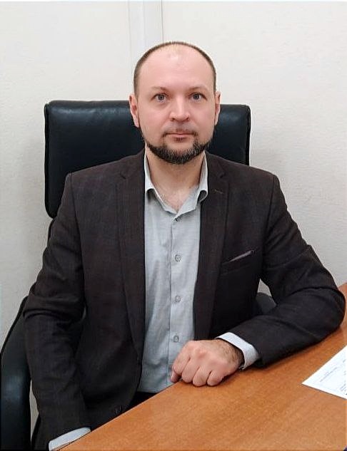 Новомодний Виктор Викторович, начальник отдела 