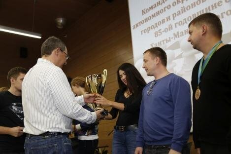 Командный чемпионат округа по шахматам выиграли сургутяне
