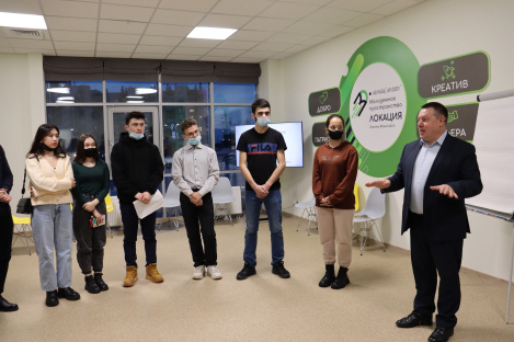 Молодежь Ханты-Мансийска обсудила вопросы национальной самоидентификации человека