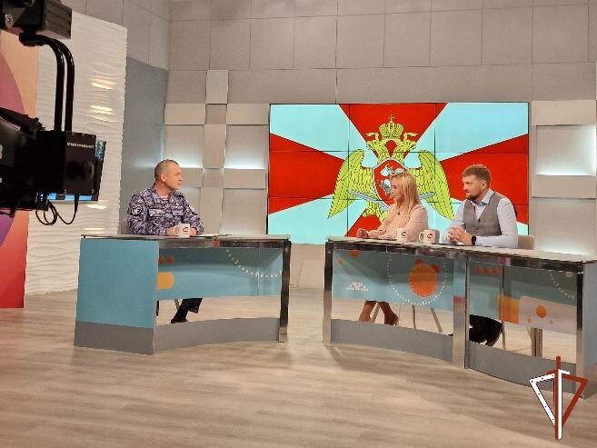 Офицер Росгвардии в авторской рубрике ОТРК «Югра» рассказал телезрителям о физической подготовке в ведомстве Офицер Росгвардии в авторской рубрике ОТРК «Югра» рассказал телезрителям о физической подготовке в ведомстве