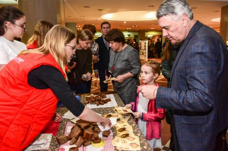 Акция «Блокадный хлеб» прошла в Ханты-Мансийске
