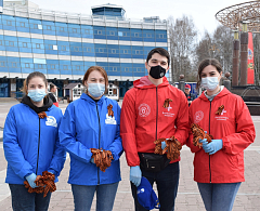 Максим Ряшин поздравил добровольцев с Днем Волонтера 