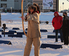 В Ханты-Мансийске продолжают новогодить