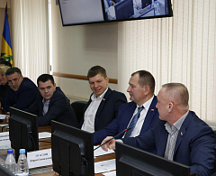 В Думе Ханты-Мансийска распределили портфели руководителей постоянных комитетов