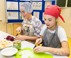 Школьники Ханты-Мансийска научились правильному питанию