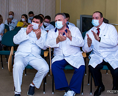 Артисты КДЦ «Октябрь» выступили для медицинских работников