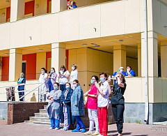 КДЦ «Октябрь» поздравил медицинских работников города с профессиональным праздником