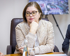 Глава Ханты-Мансийска Максим Ряшин обсудил развитие научно-просветительской деятельности в городе вместе с ведущими российскими учеными, руководителями Медицинской академии, Югорского государственного университета, директорами школ