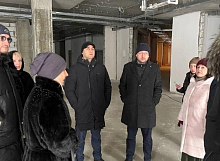 Партийный десант оценил ход строительства второго корпуса гимназии