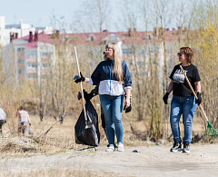 Хантымансийцы провели экологический субботник на берегу Иртыша