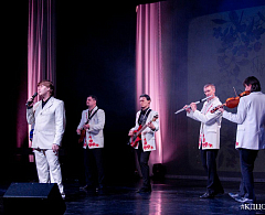 Праздничная концертная программа, посвященная Международному женскому дню, состоялась в КДЦ «Октябрь»
