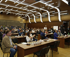 Командный чемпионат округа по шахматам выиграли сургутяне