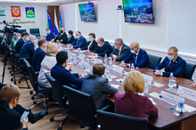 Наталья Комарова встретилась с депутатами Думы Ханты-Мансийска VII созыва