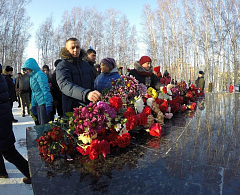 В Ханты-Мансийске почтили память павших в Сталинградской битве