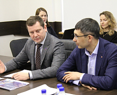 Управляем городом в два клика: мобильное приложение «Улучшим наш город» начинает работу 