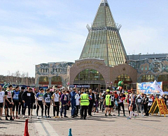 01 мая 2014 года на Центральной площади города Ханты-Мансийска в рамках антинаркотической акции «Мы выбираем будущее» прошла легкоатлетическая эстафета по улицам города. 