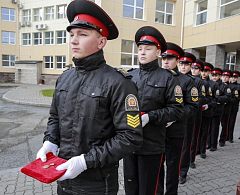 Памятный знак Виктора Башмакова открыли в окружном центре