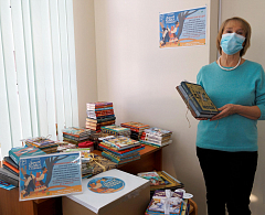 В Ханты-Мансийске собрали более 200 книг для противотуберкулёзного санатория и детей, оставшихся без попечения родителей